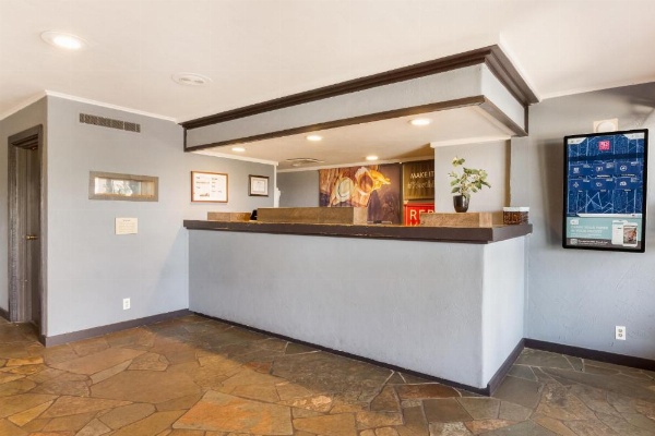 Red Lion Hotel Monterey image 26