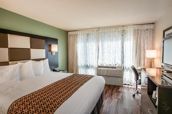 Red Lion Hotel Monterey image 5